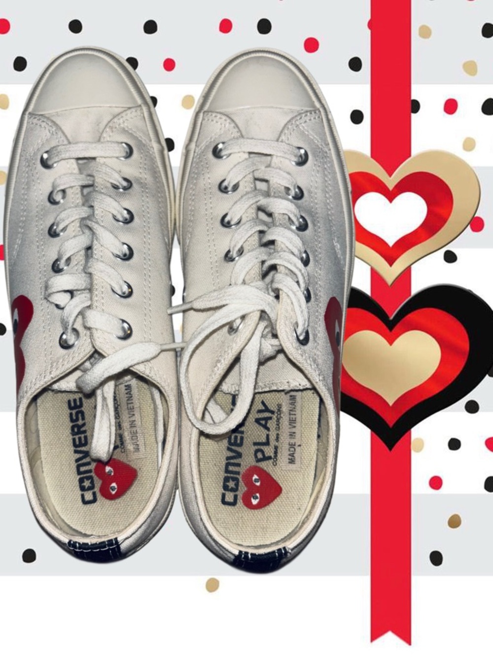 Converse PLAY Commes de Garcon Low Top Sneakers in White with Red Heart Logo - Picture 3 of 9